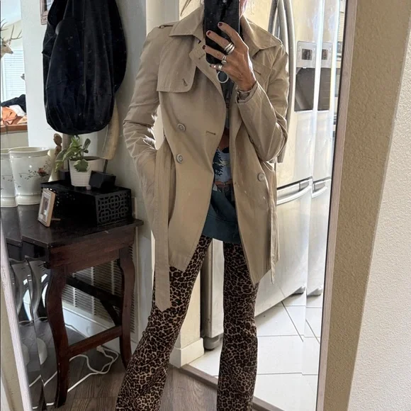 Express short Beige Double-Breasted Trench Coat - Picture 2 of 13